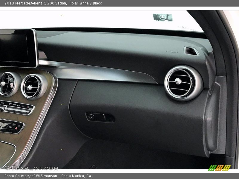 Polar White / Black 2018 Mercedes-Benz C 300 Sedan