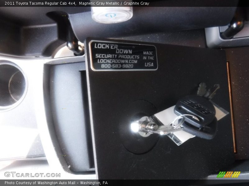Magnetic Gray Metallic / Graphite Gray 2011 Toyota Tacoma Regular Cab 4x4