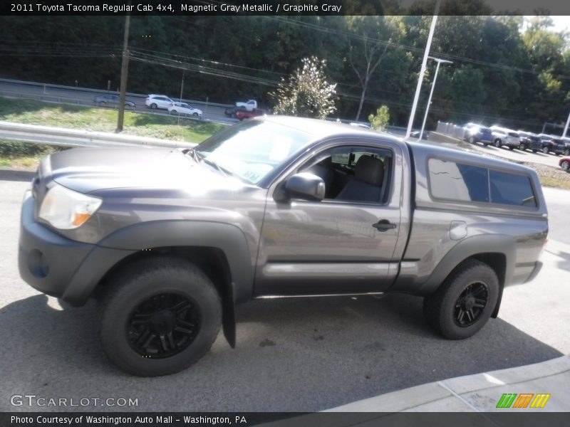 Magnetic Gray Metallic / Graphite Gray 2011 Toyota Tacoma Regular Cab 4x4