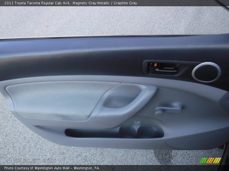 Magnetic Gray Metallic / Graphite Gray 2011 Toyota Tacoma Regular Cab 4x4