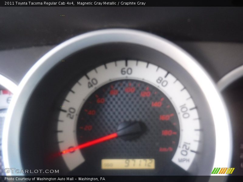 Magnetic Gray Metallic / Graphite Gray 2011 Toyota Tacoma Regular Cab 4x4