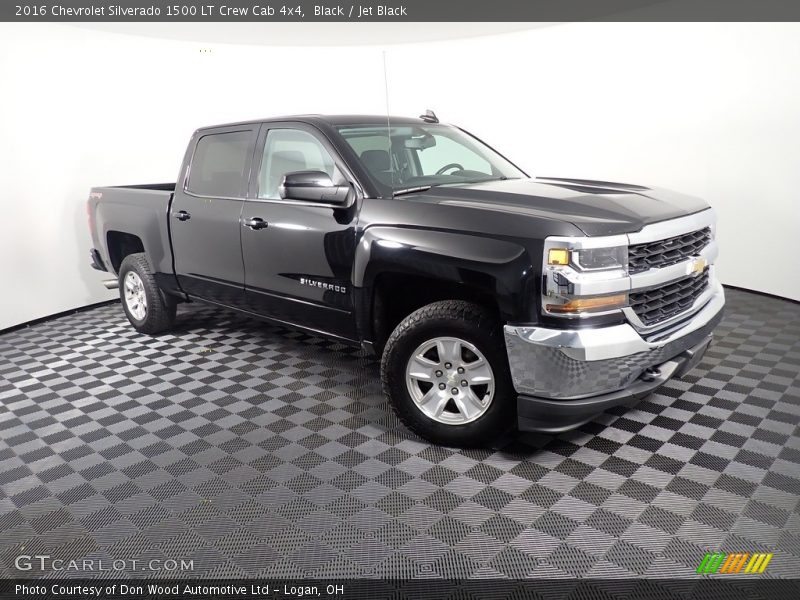 Front 3/4 View of 2016 Silverado 1500 LT Crew Cab 4x4