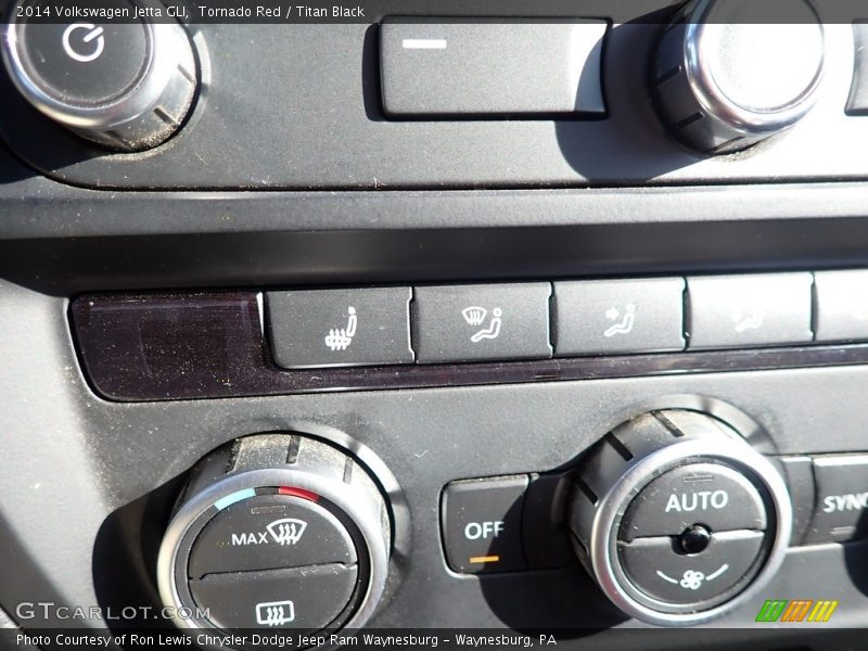 Controls of 2014 Jetta GLI