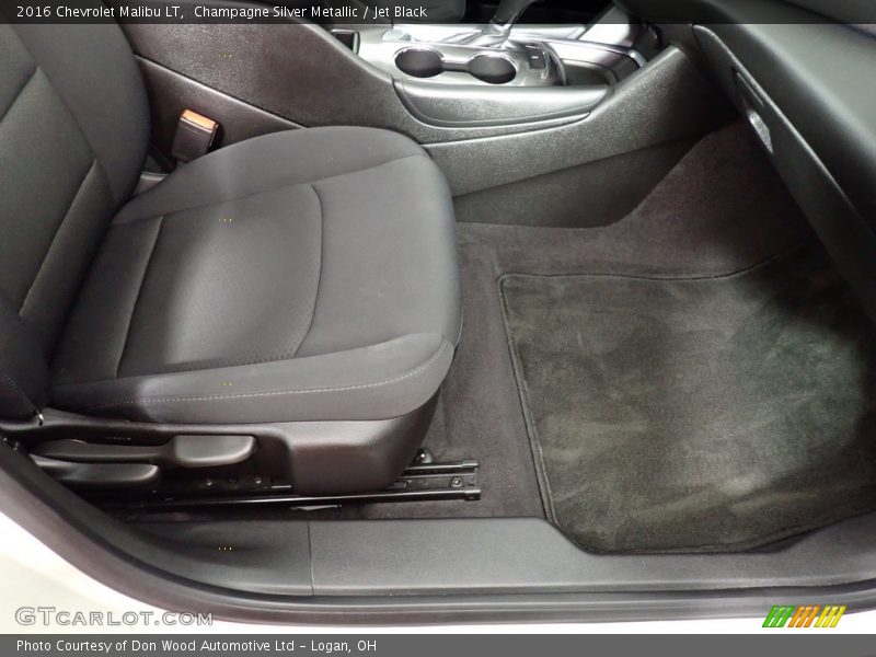 Champagne Silver Metallic / Jet Black 2016 Chevrolet Malibu LT