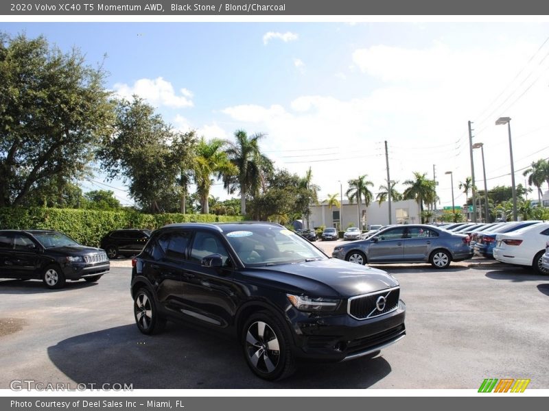 Black Stone / Blond/Charcoal 2020 Volvo XC40 T5 Momentum AWD