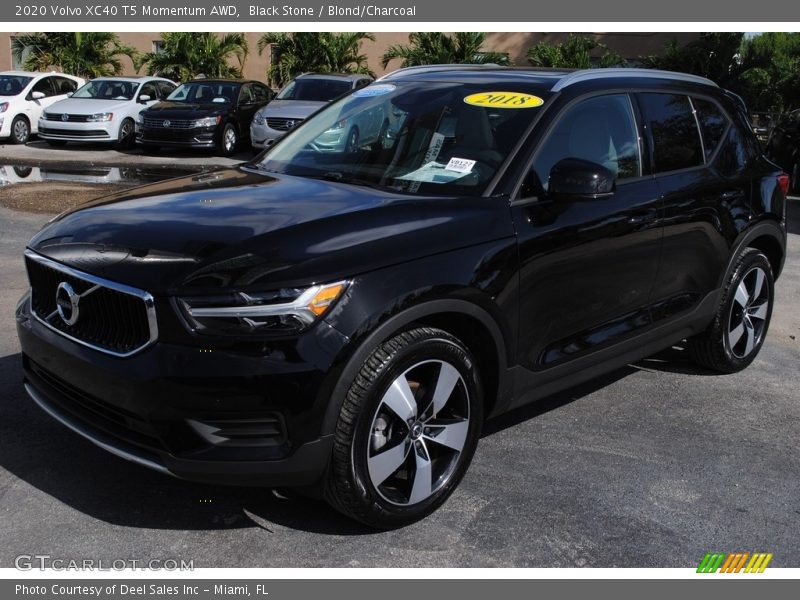 Black Stone / Blond/Charcoal 2020 Volvo XC40 T5 Momentum AWD