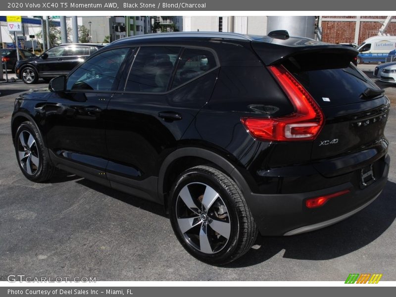 Black Stone / Blond/Charcoal 2020 Volvo XC40 T5 Momentum AWD