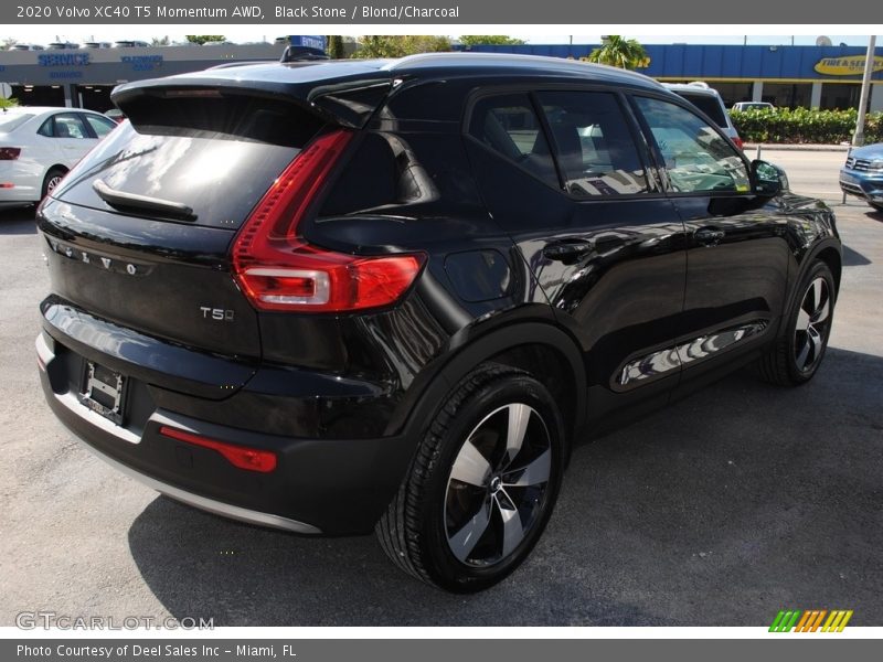Black Stone / Blond/Charcoal 2020 Volvo XC40 T5 Momentum AWD