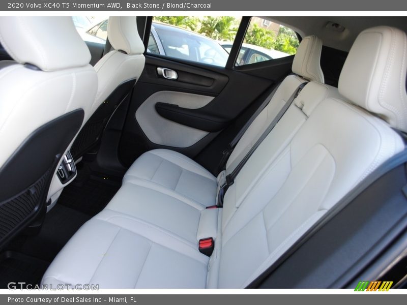Black Stone / Blond/Charcoal 2020 Volvo XC40 T5 Momentum AWD