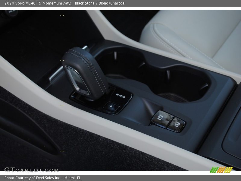 Black Stone / Blond/Charcoal 2020 Volvo XC40 T5 Momentum AWD