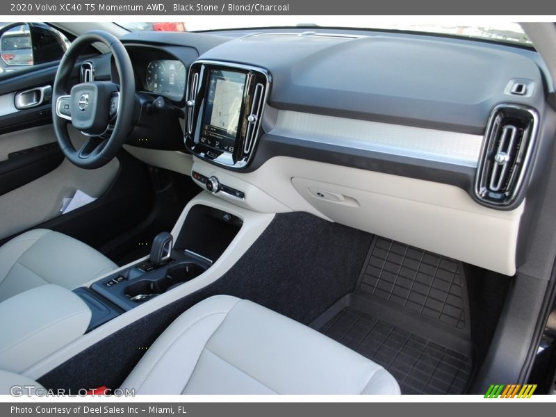 Black Stone / Blond/Charcoal 2020 Volvo XC40 T5 Momentum AWD