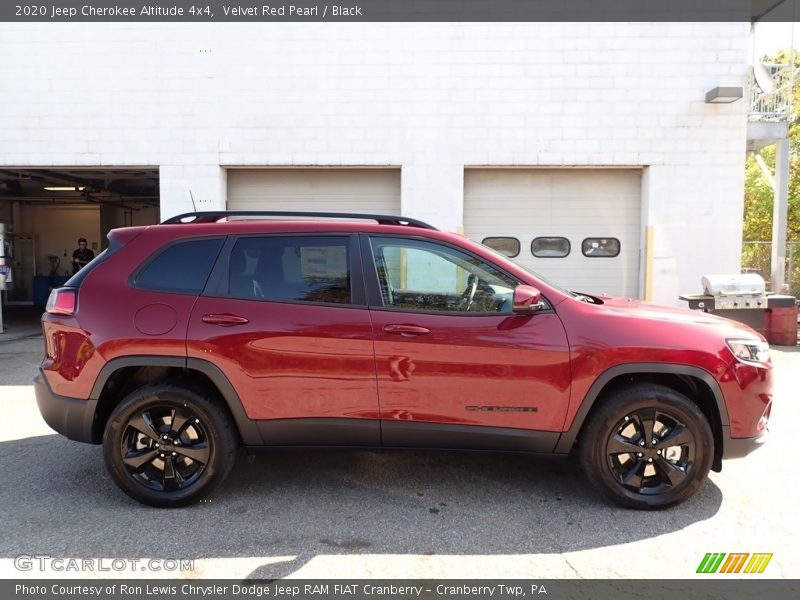 Velvet Red Pearl / Black 2020 Jeep Cherokee Altitude 4x4