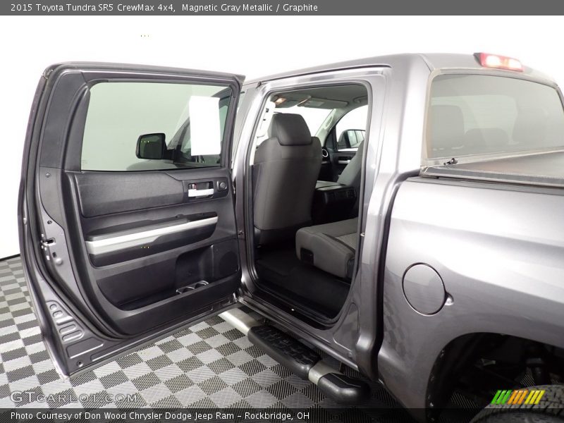 Magnetic Gray Metallic / Graphite 2015 Toyota Tundra SR5 CrewMax 4x4