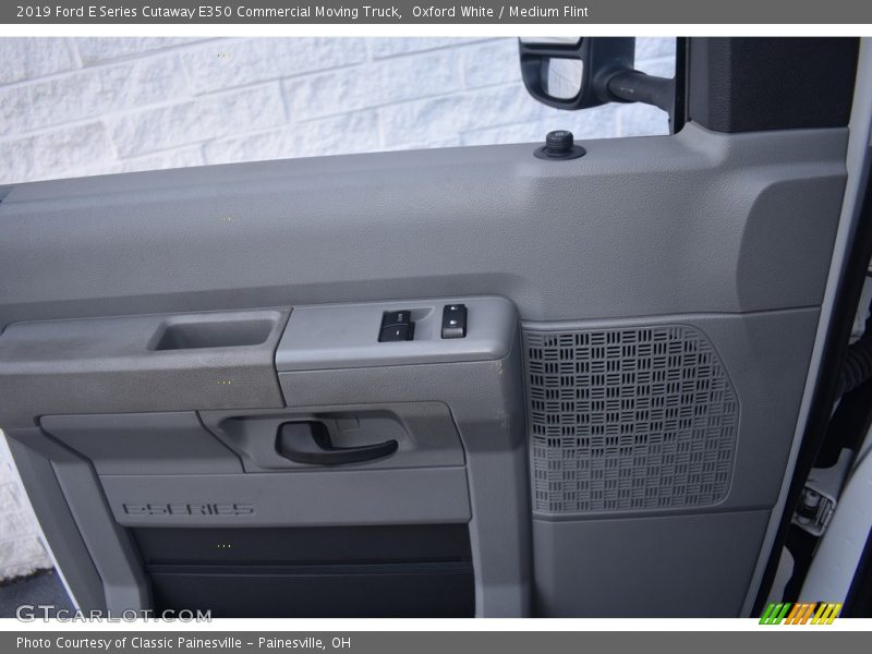 Oxford White / Medium Flint 2019 Ford E Series Cutaway E350 Commercial Moving Truck
