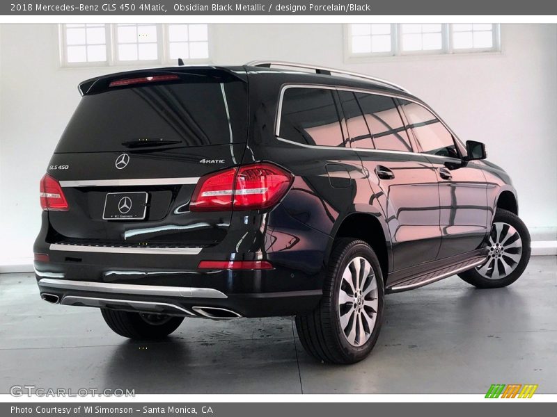 Obsidian Black Metallic / designo Porcelain/Black 2018 Mercedes-Benz GLS 450 4Matic