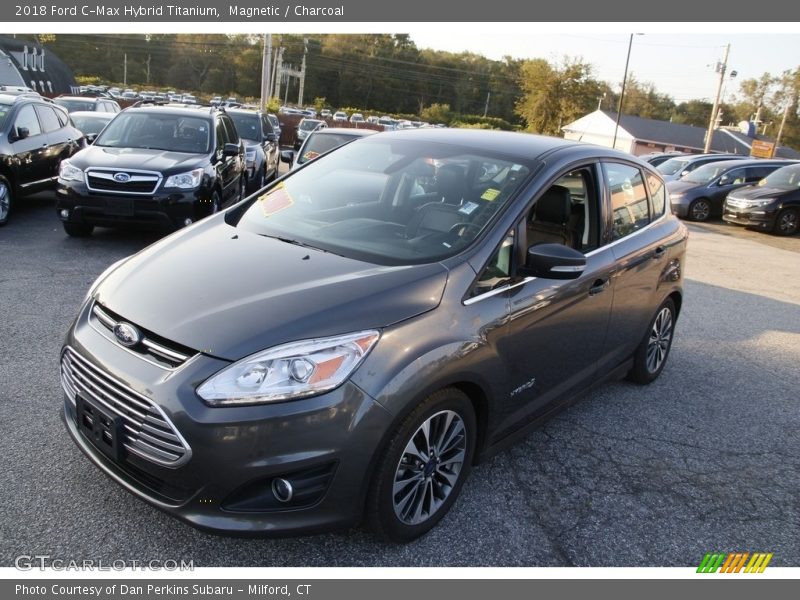 Front 3/4 View of 2018 C-Max Hybrid Titanium