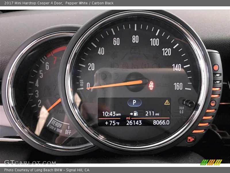 Pepper White / Carbon Black 2017 Mini Hardtop Cooper 4 Door