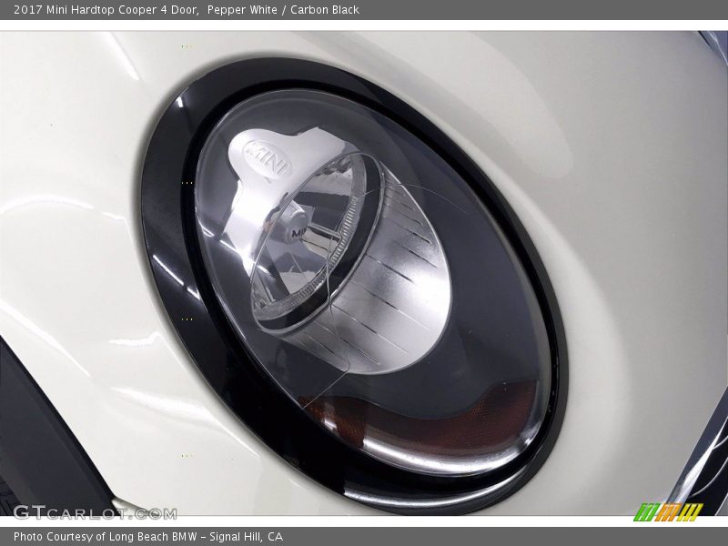 Pepper White / Carbon Black 2017 Mini Hardtop Cooper 4 Door