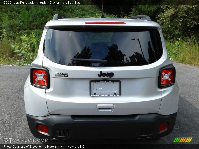 Glacier Metallic / Black 2019 Jeep Renegade Altitude