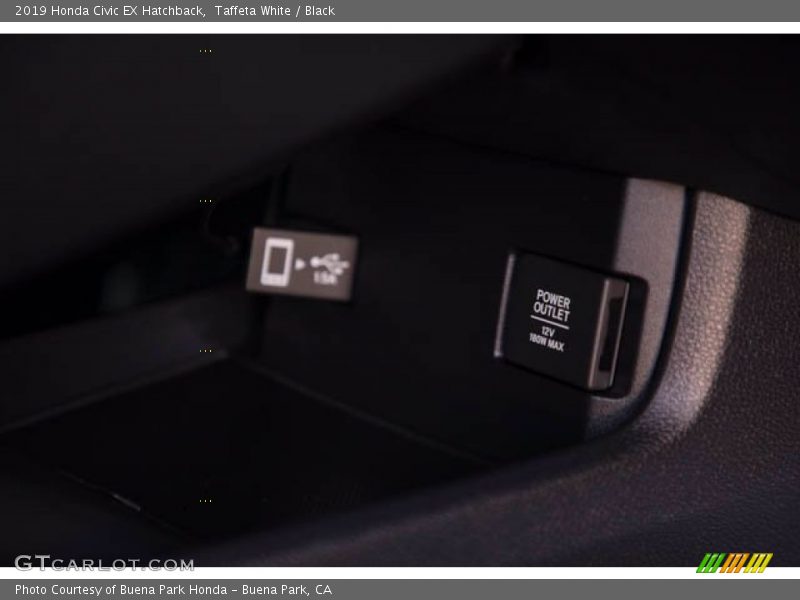 Taffeta White / Black 2019 Honda Civic EX Hatchback