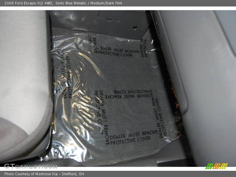 Sonic Blue Metallic / Medium/Dark Flint 2006 Ford Escape XLS 4WD