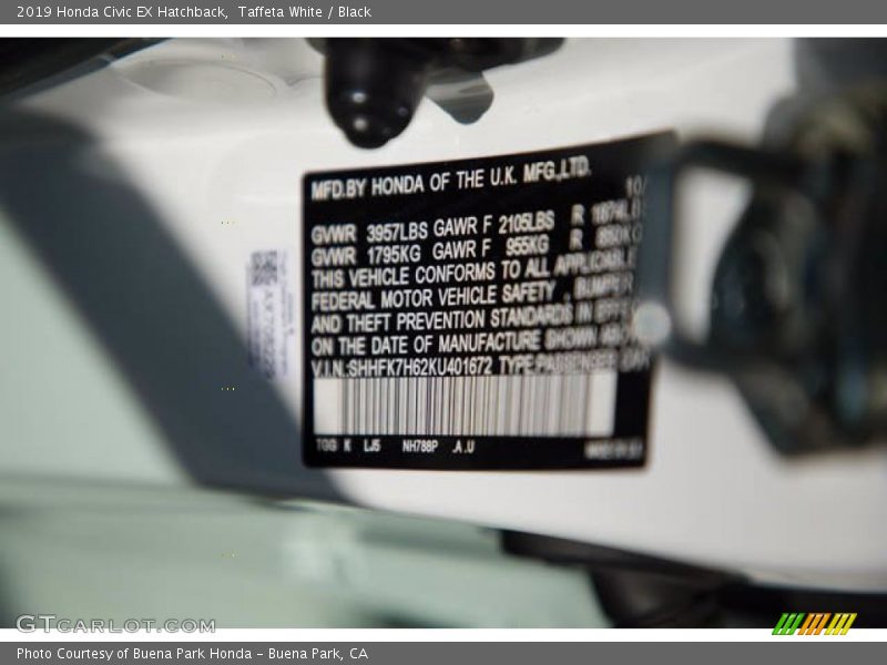 Taffeta White / Black 2019 Honda Civic EX Hatchback