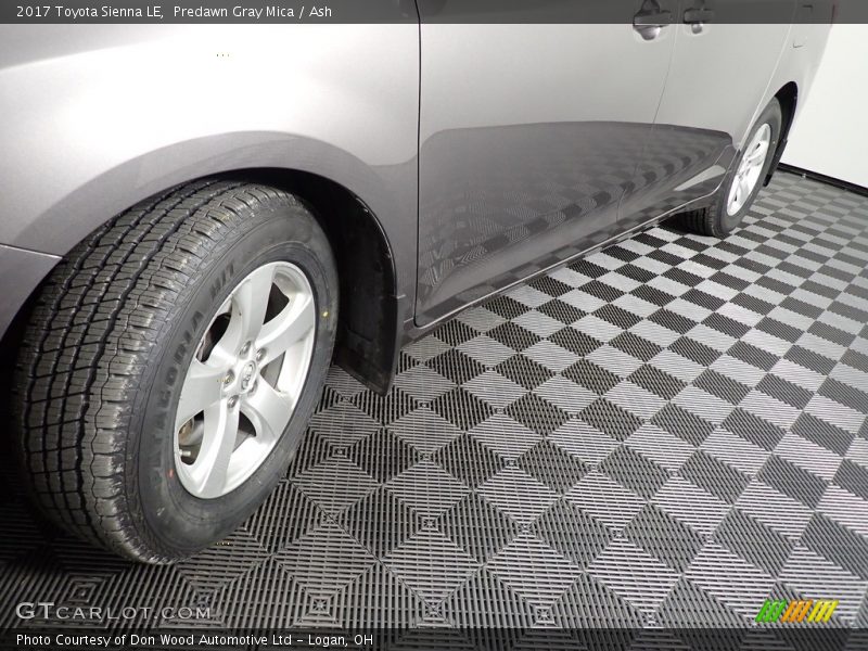 Predawn Gray Mica / Ash 2017 Toyota Sienna LE