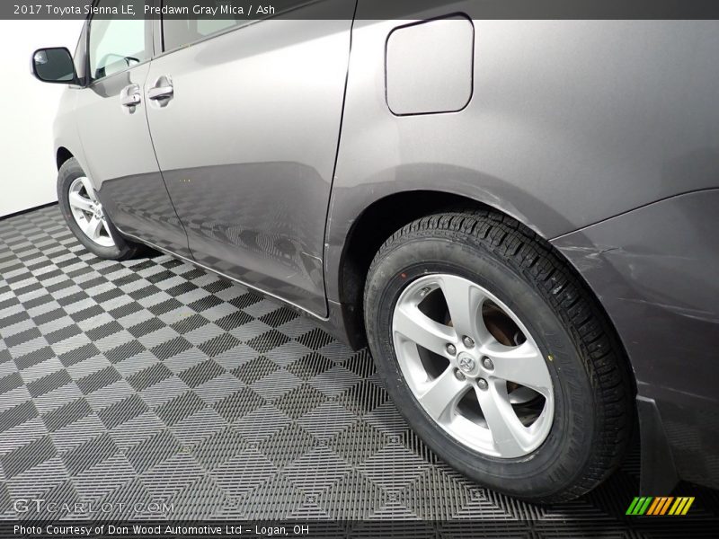 Predawn Gray Mica / Ash 2017 Toyota Sienna LE