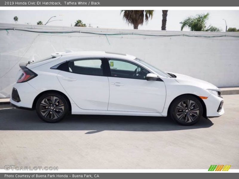 Taffeta White / Black 2019 Honda Civic EX Hatchback