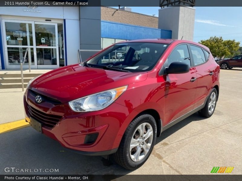 Garnet Red / Taupe 2011 Hyundai Tucson GL