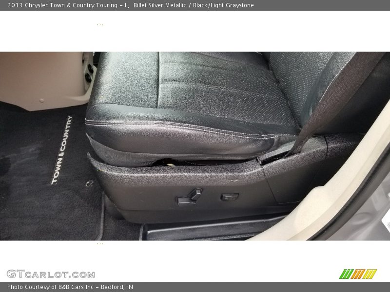 Billet Silver Metallic / Black/Light Graystone 2013 Chrysler Town & Country Touring - L