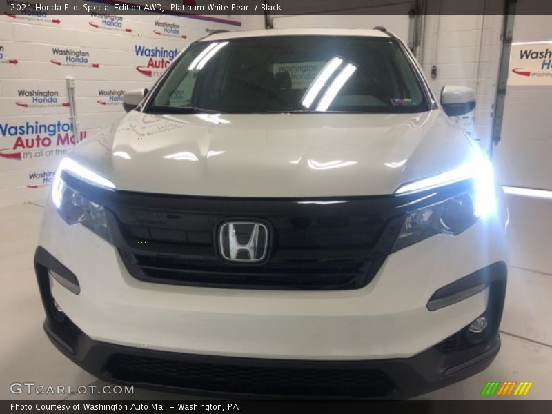 Platinum White Pearl / Black 2021 Honda Pilot Special Edition AWD