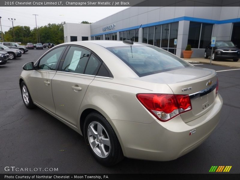 Champagne Silver Metallic / Jet Black 2016 Chevrolet Cruze Limited LT
