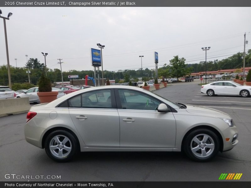 Champagne Silver Metallic / Jet Black 2016 Chevrolet Cruze Limited LT