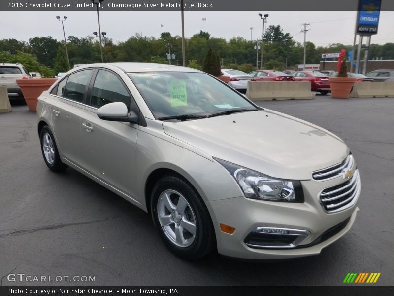 Champagne Silver Metallic / Jet Black 2016 Chevrolet Cruze Limited LT
