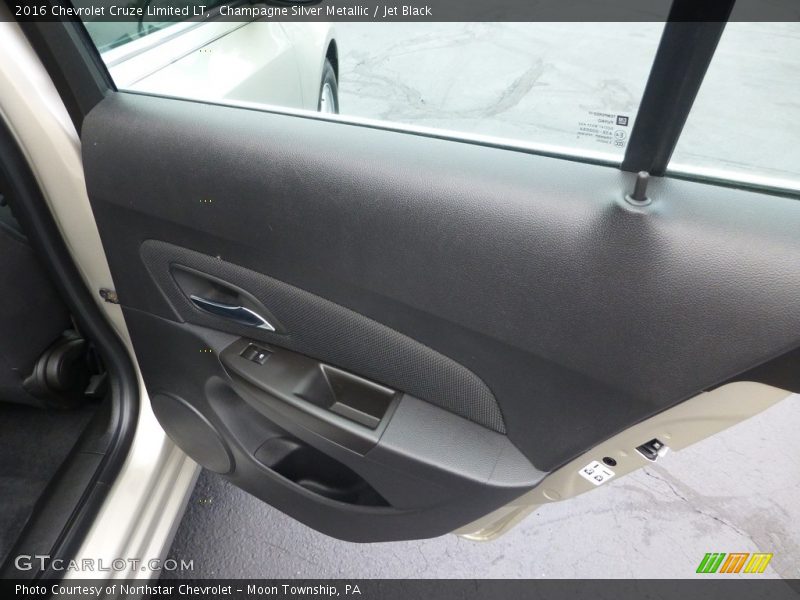 Champagne Silver Metallic / Jet Black 2016 Chevrolet Cruze Limited LT