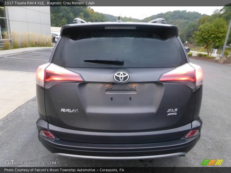 Magnetic Gray Metallic / Ash 2017 Toyota RAV4 XLE