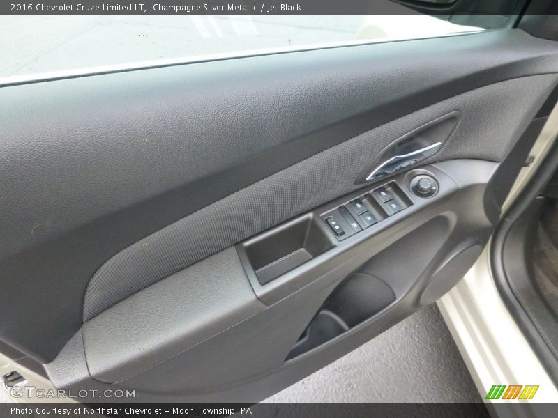 Champagne Silver Metallic / Jet Black 2016 Chevrolet Cruze Limited LT