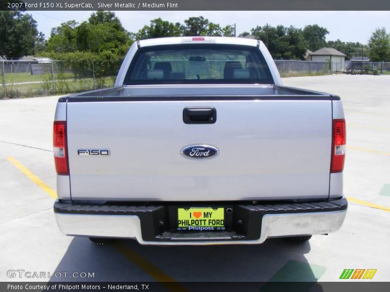 Silver Metallic / Medium Flint 2007 Ford F150 XL SuperCab