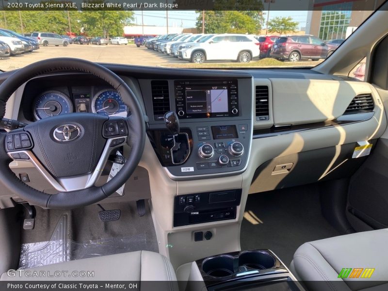 Blizzard White Pearl / Dark Bisque 2020 Toyota Sienna XLE