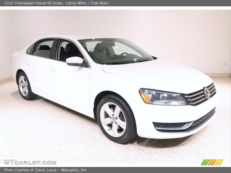 Candy White / Titan Black 2015 Volkswagen Passat SE Sedan