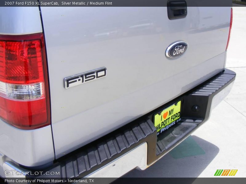 Silver Metallic / Medium Flint 2007 Ford F150 XL SuperCab