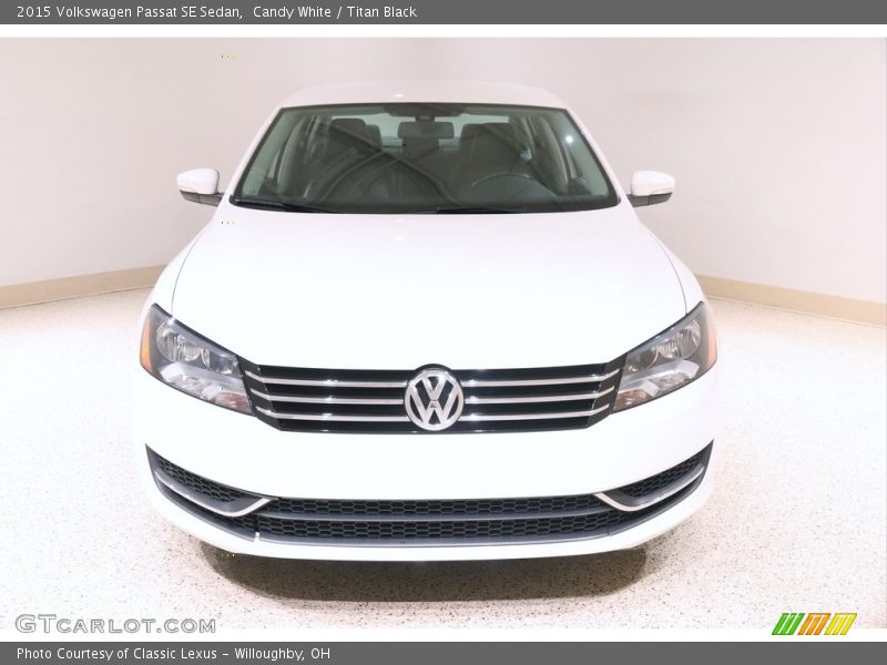 Candy White / Titan Black 2015 Volkswagen Passat SE Sedan