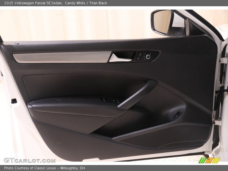 Door Panel of 2015 Passat SE Sedan