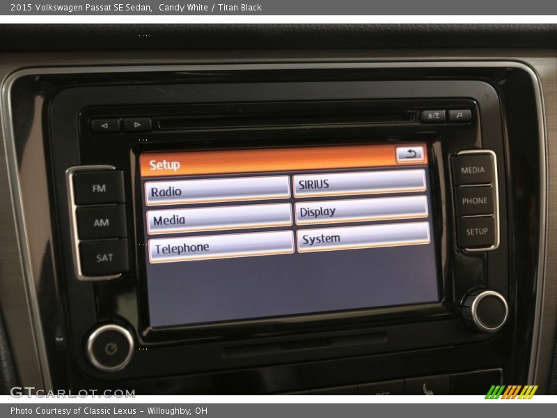 Candy White / Titan Black 2015 Volkswagen Passat SE Sedan