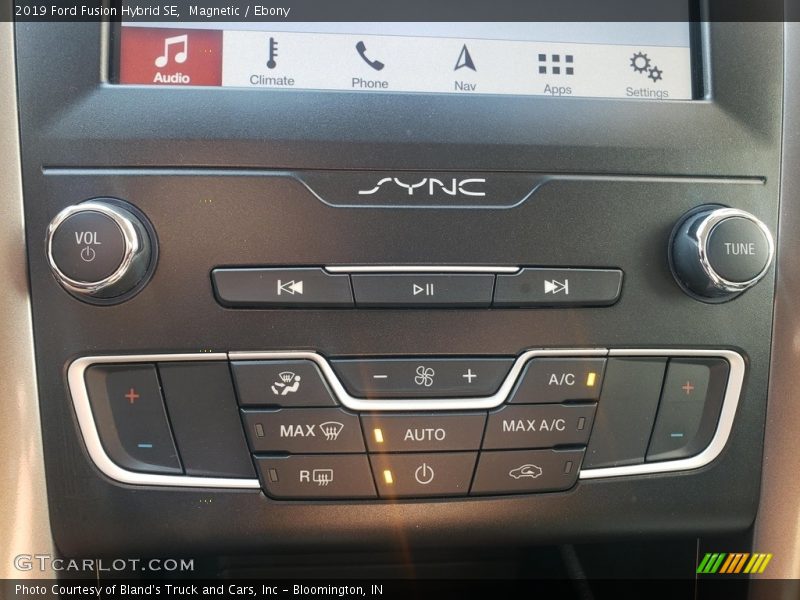 Magnetic / Ebony 2019 Ford Fusion Hybrid SE