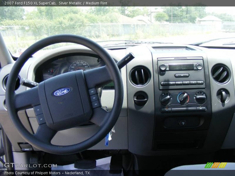 Silver Metallic / Medium Flint 2007 Ford F150 XL SuperCab