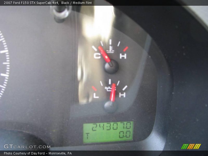 Black / Medium Flint 2007 Ford F150 STX SuperCab 4x4