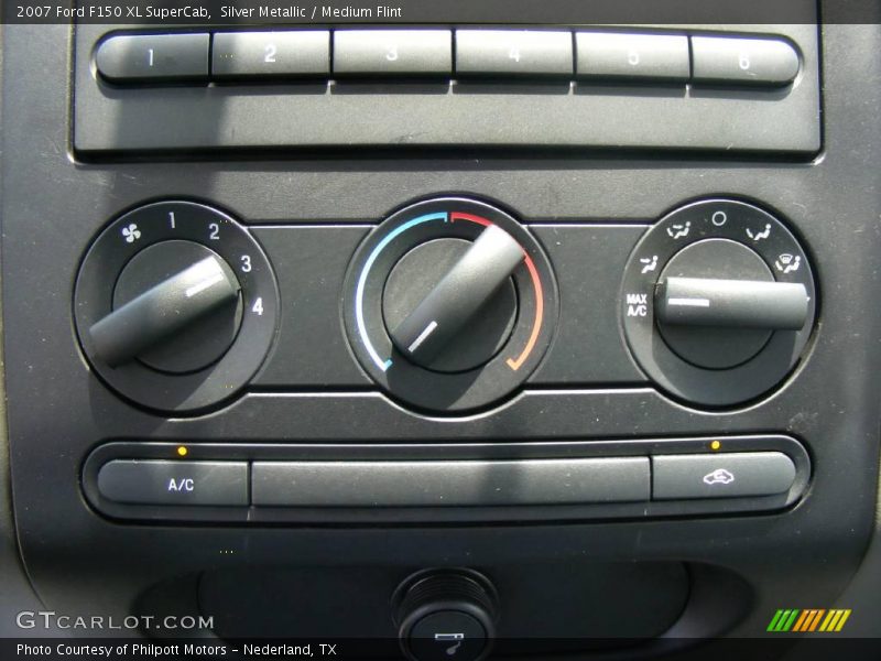 Silver Metallic / Medium Flint 2007 Ford F150 XL SuperCab