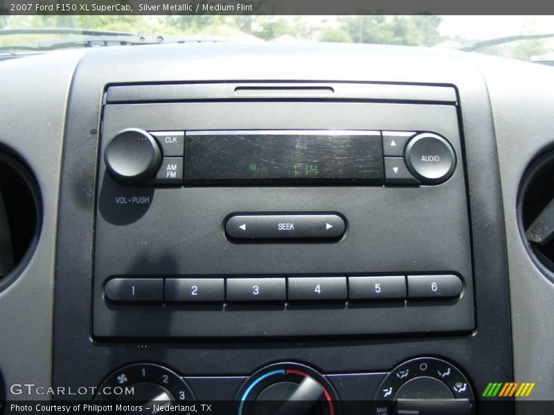Silver Metallic / Medium Flint 2007 Ford F150 XL SuperCab